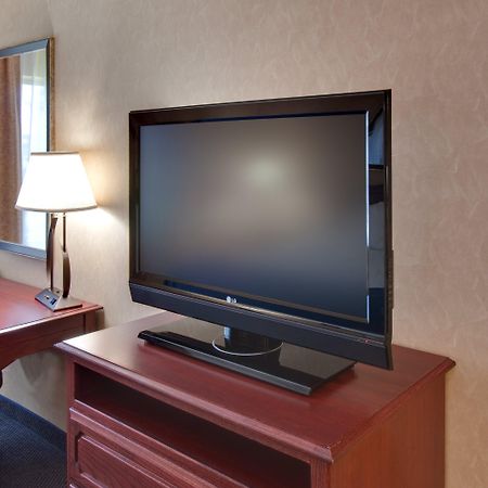 Holiday Inn Express Jamestown By Ihg Екстер'єр фото